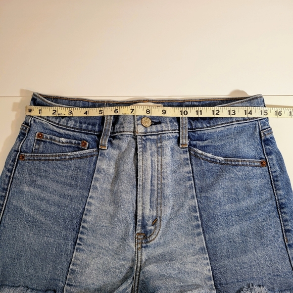 Abercrombie & Fitch High Rise Mom Short Size 30/10 - Picture 5 of 9